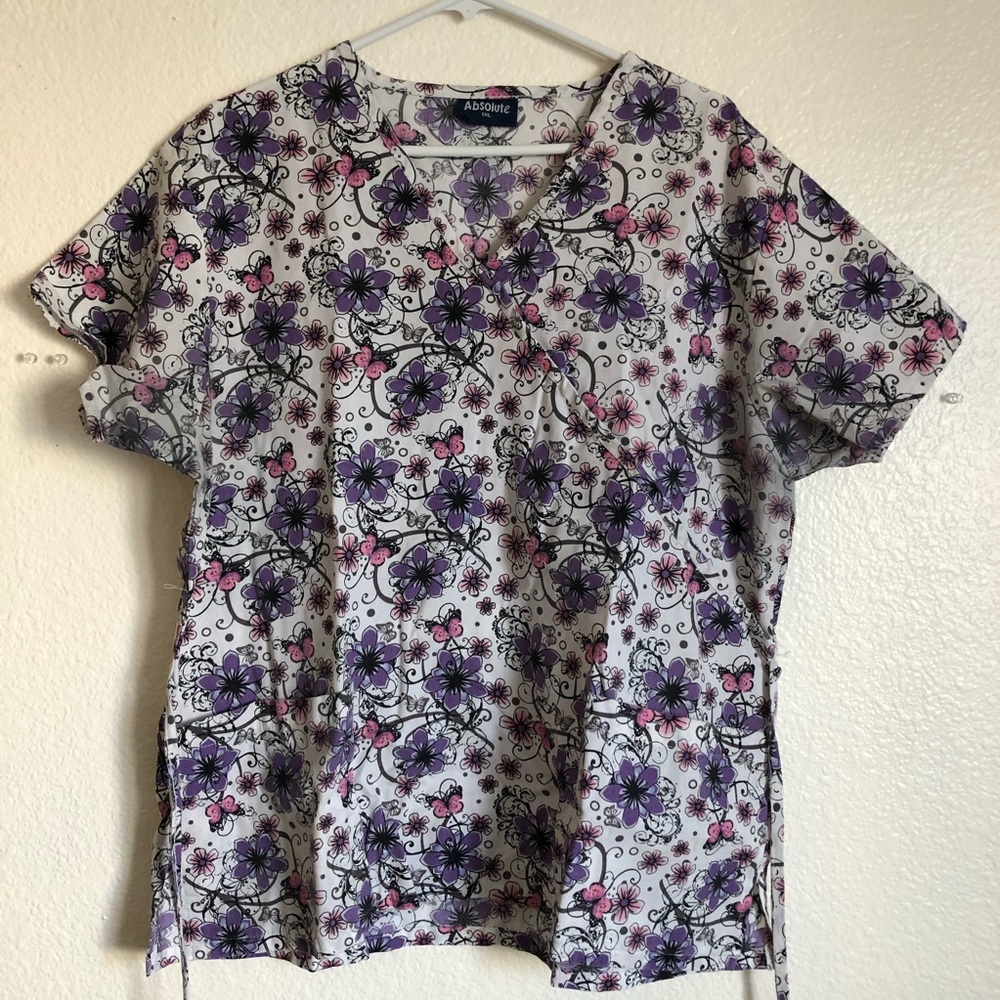 Scrub top- floral pattern